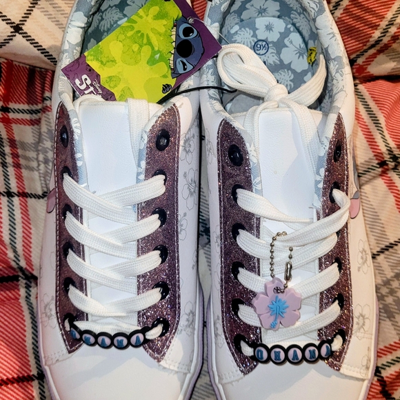 BNWT DISNEY STITCH SNEAKERS - Picture 1 of 7
